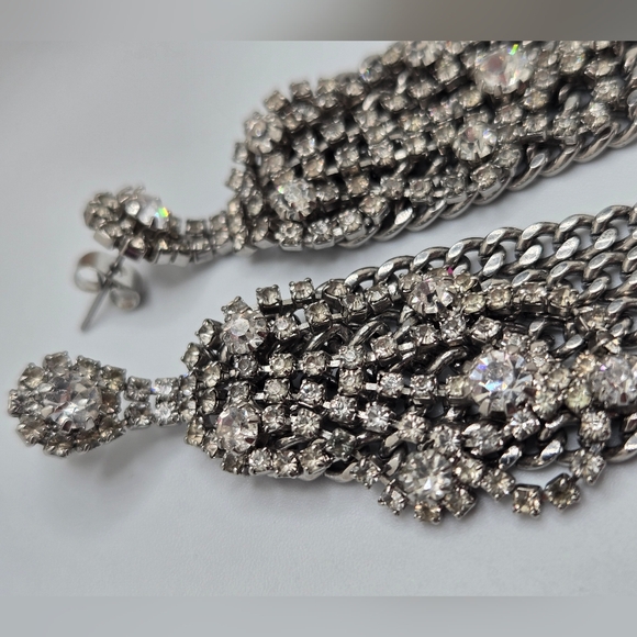 Stella & Dot Retired Petra Fringe Chandelier Earrings Silver Tone Rhinestones - Picture 7 of 12